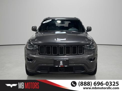Used 2021 Jeep Grand Cherokee Limited AWD/4WD image 2