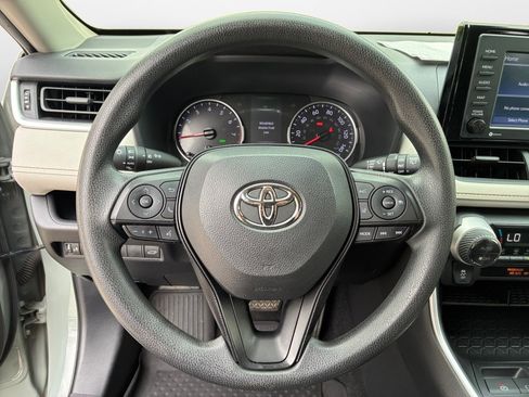 Used 2021 Toyota RAV4 XLE w/ Convenience Package AWD/4WD image 13