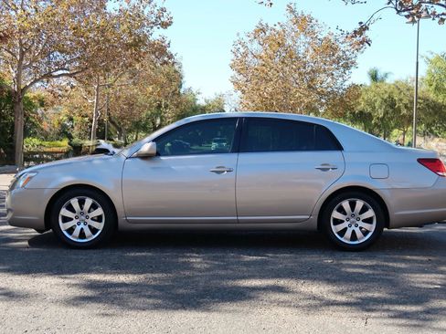 Used 2005 Toyota Avalon XL image 3