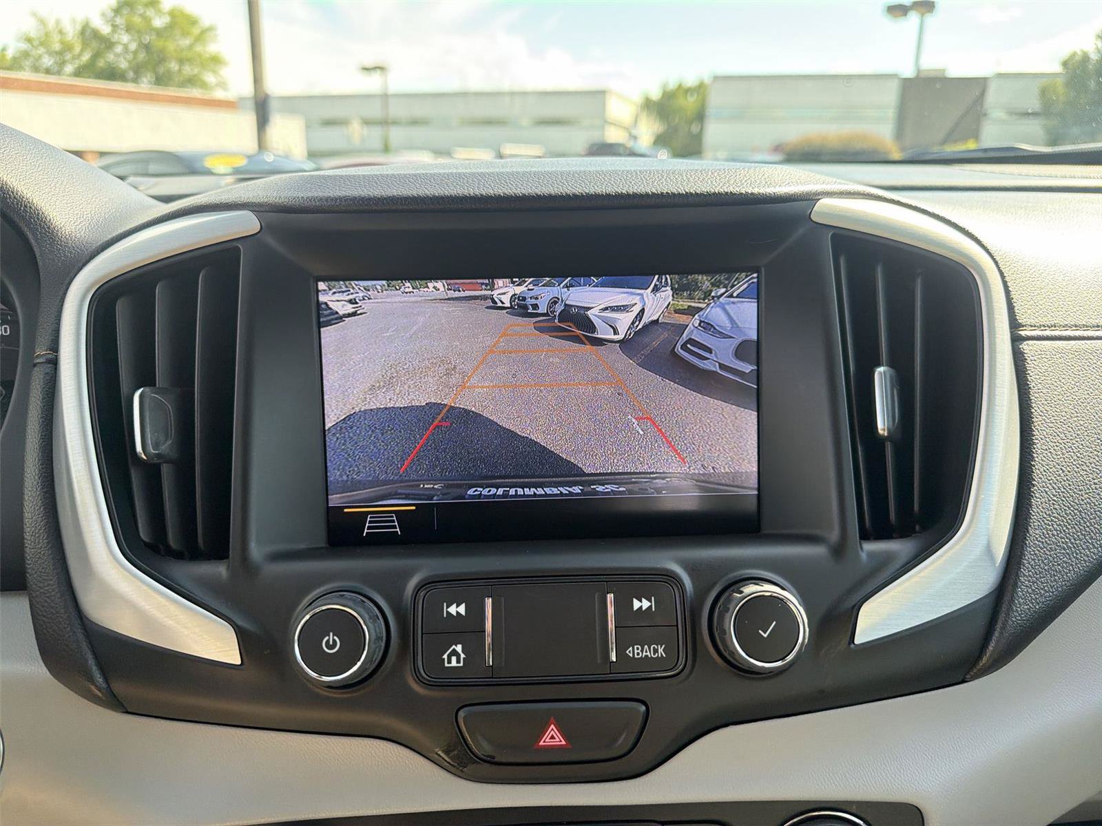 Used 2021 GMC Terrain SLT w/ Infotainment Package II FWD image 16