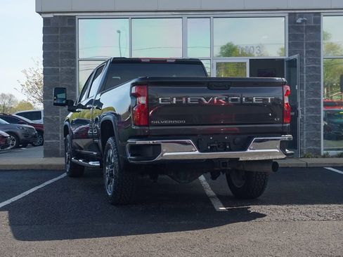 Used 2021 Chevrolet Silverado 2500 LT w/ All Star Edition AWD/4WD image 4