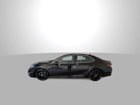 Used 2021 Toyota Camry XSE w/ Carpet Mat Package (TMS) FWD image 5