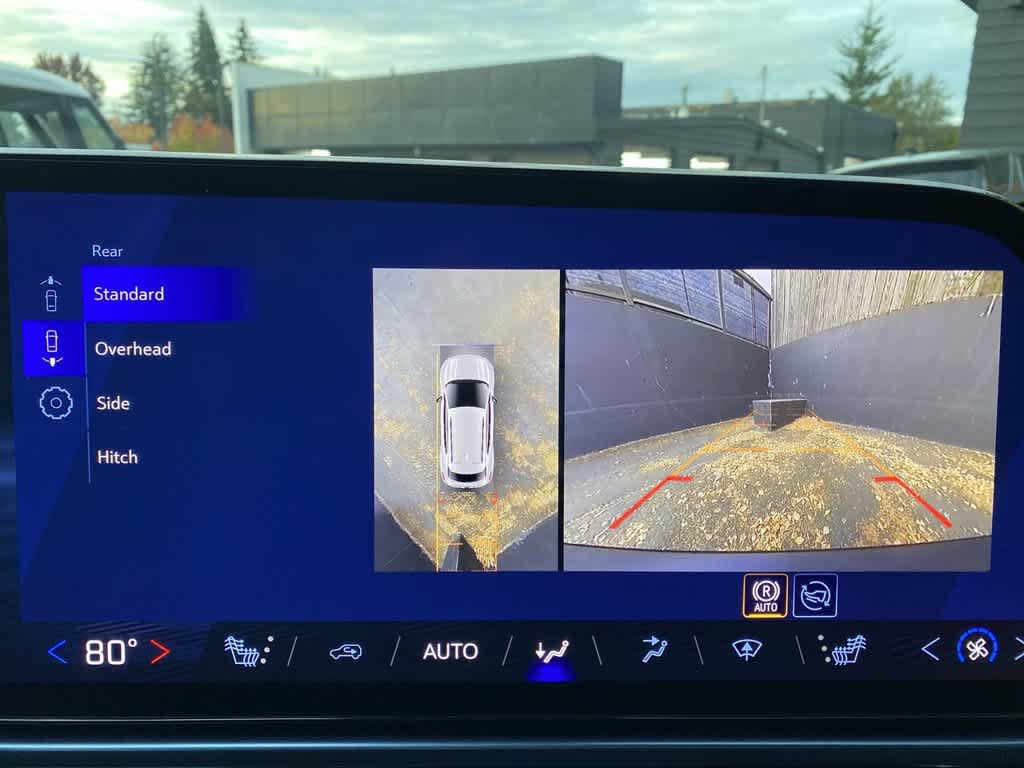 Used 2026 Chevrolet Equinox EV LT FWD image 24
