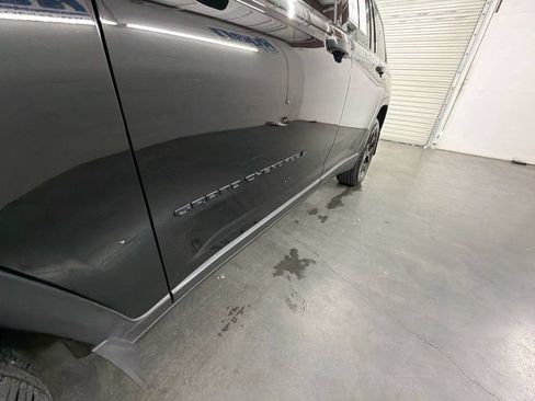 Used 2025 Jeep Grand Cherokee L Altitude AWD/4WD image 31