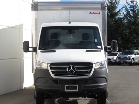 Used 2023 Mercedes-Benz Sprinter 3500 image 2
