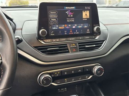 Used 2021 Nissan Altima 2.5 SR w/ SR Premium Package image 21