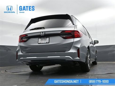 New 2026 Honda Odyssey Touring image 43