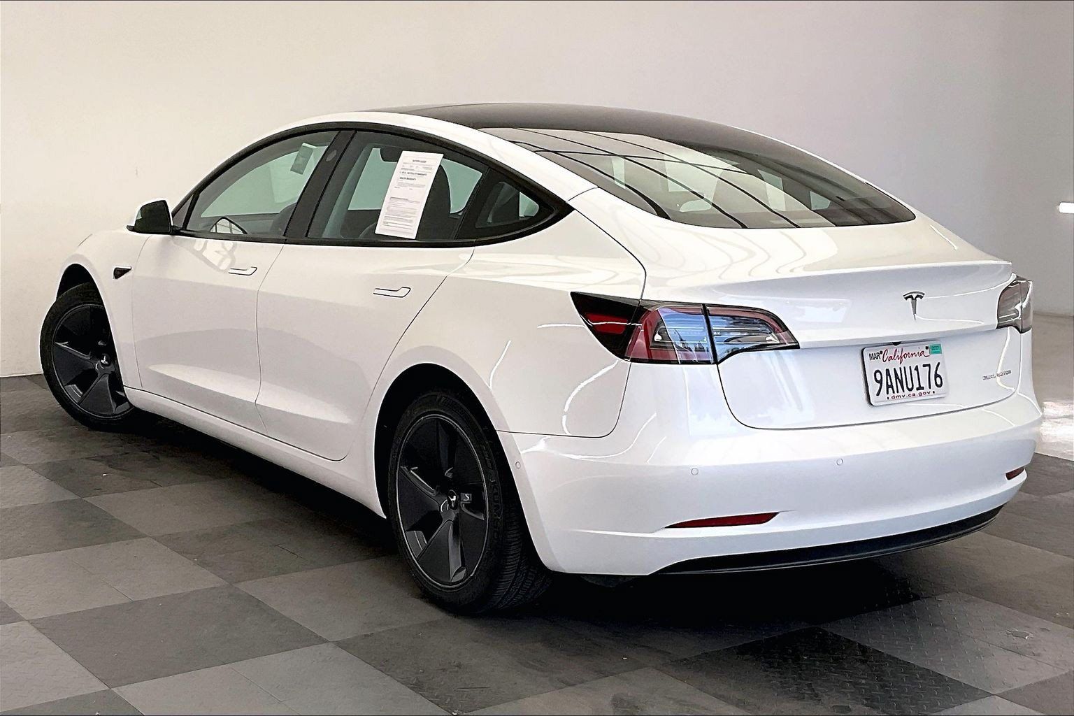 Used 2022 Tesla Model 3 Long Range AWD/4WD image 10