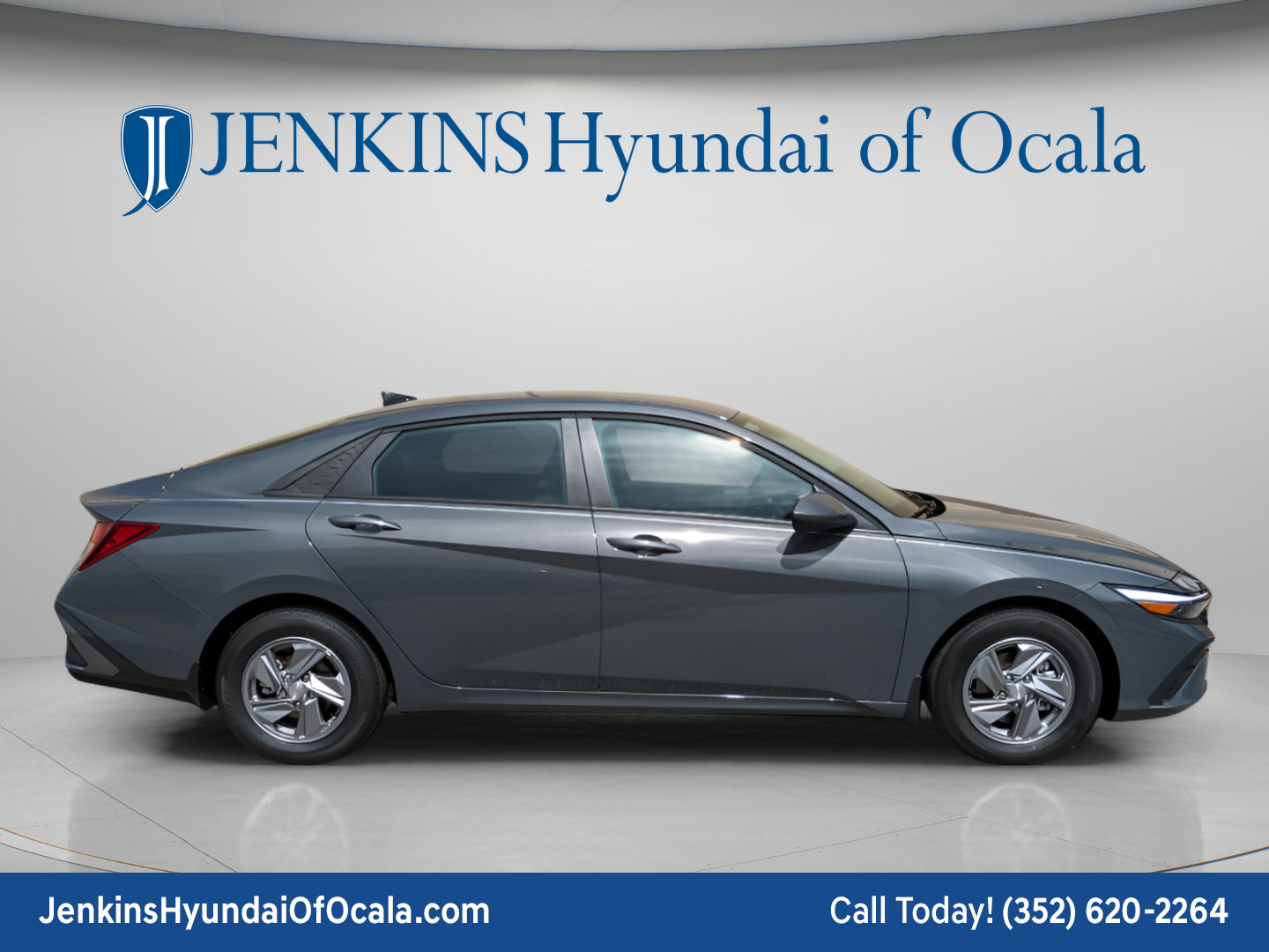 New 2026 Hyundai Elantra SE FWD image 2