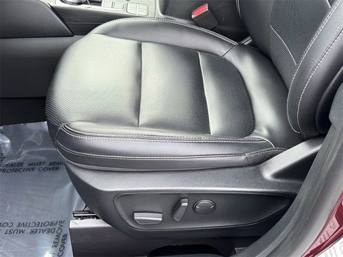 Used 2021 Ford Escape Titanium image 26