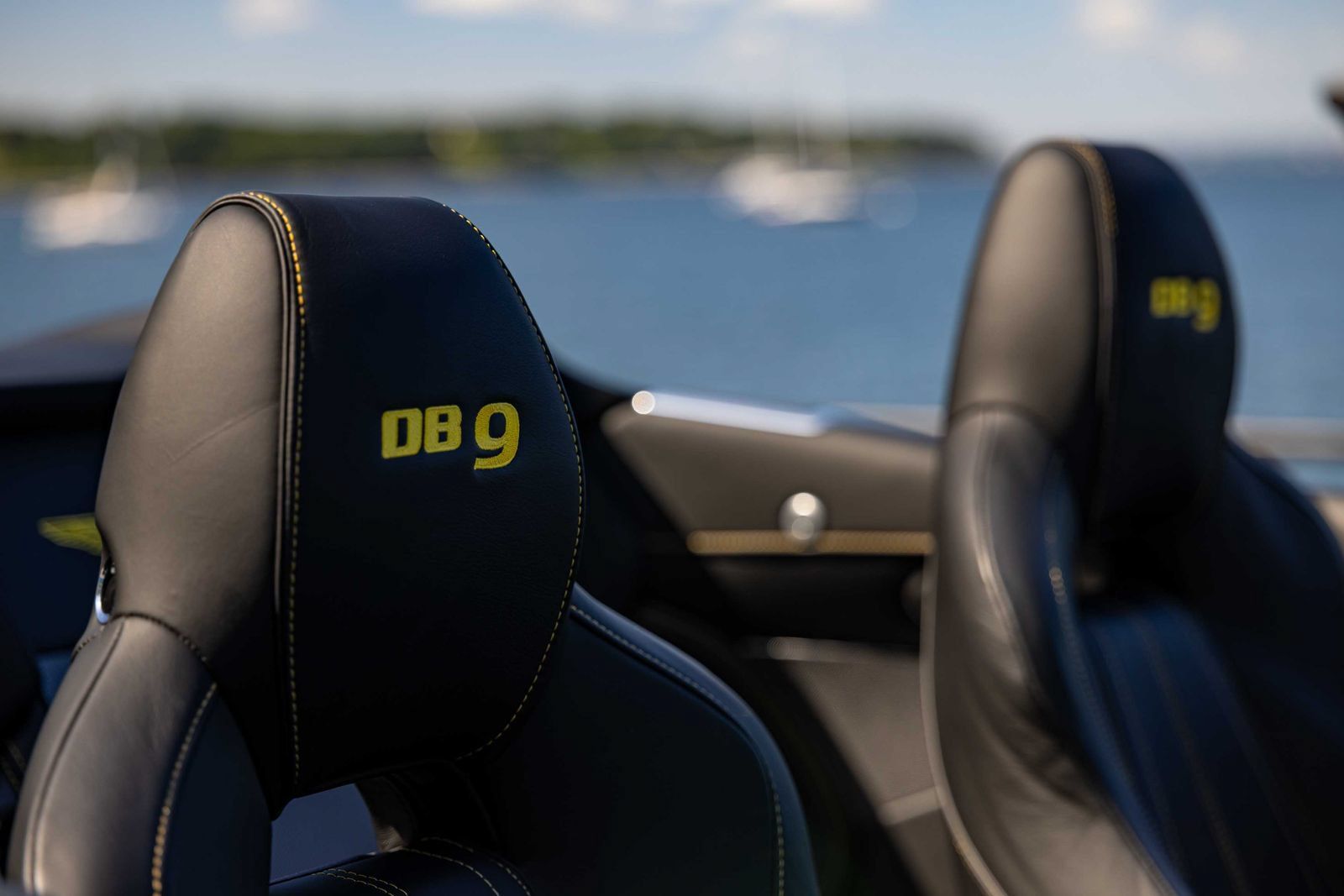 Used 2013 Aston Martin DB9 Volante RWD image 83
