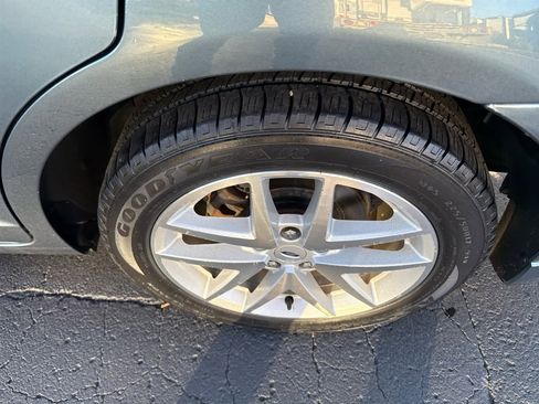 Used 2012 Ford Fusion SEL image 12