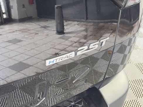 Certified 2025 Hyundai Santa Cruz Limited image 15