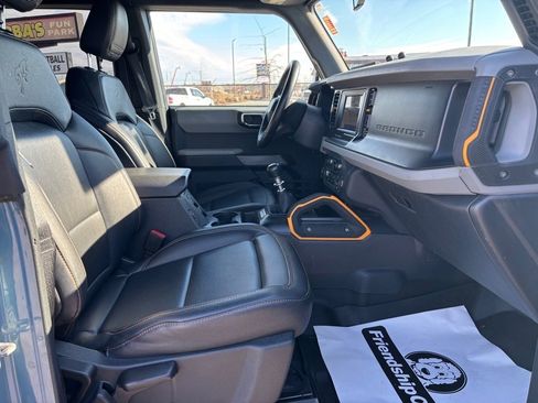 Used 2023 Ford Bronco Badlands image 14