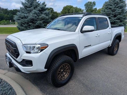 Used 2023 Toyota Tacoma Trail Special Edition 4x4 4dr w/ Trail Edition image 5