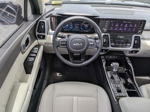 Certified 2023 Kia Sorento SX FWD image 14