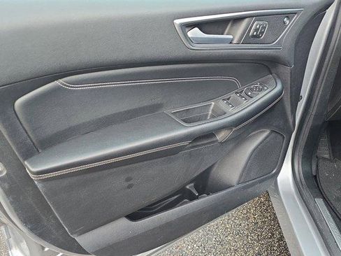 Used 2022 Ford Edge Titanium w/ Equipment Group 301A image 18