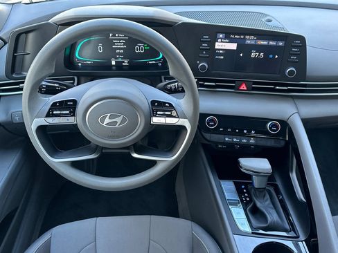 Certified 2025 Hyundai Elantra Blue image 15