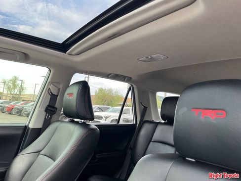 Certified 2019 Toyota 4Runner TRD Off-Road Premium AWD/4WD image 32