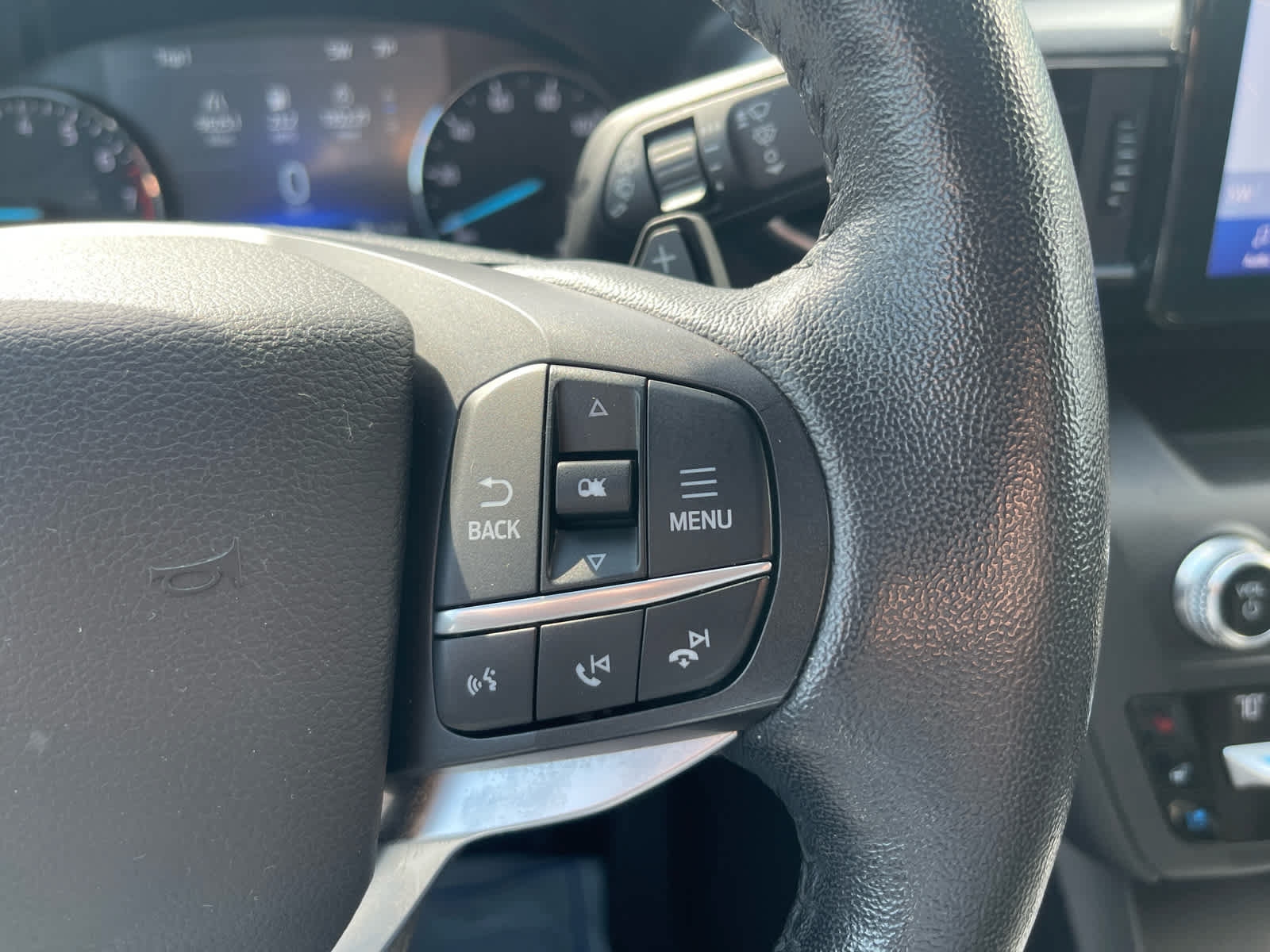 Used 2020 Ford Explorer Limited AWD/4WD image 12