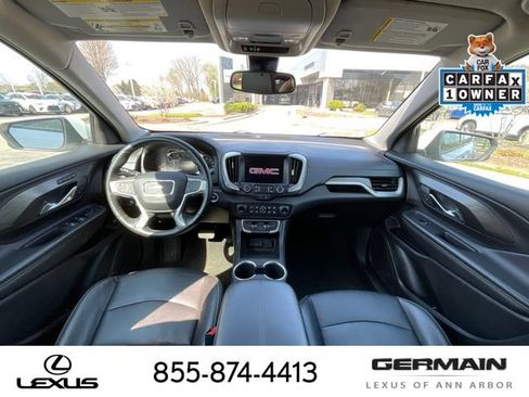 Used 2024 GMC Terrain SLT FWD image 14