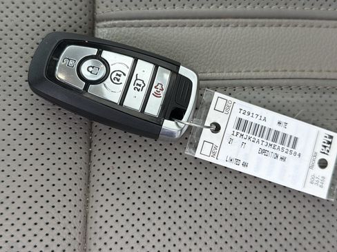 Used 2021 Ford Expedition Max Limited AWD/4WD image 38