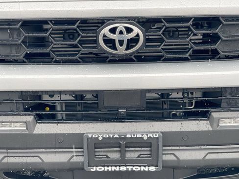 Used 2025 Toyota 4Runner TRD Off-Road AWD/4WD image 19