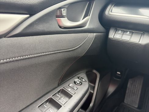 Certified 2021 Honda Civic EX image 24