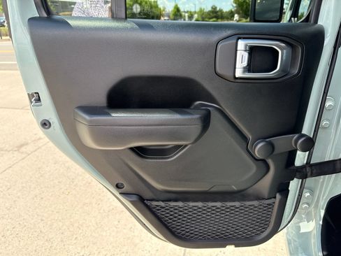 Used 2024 Jeep Wrangler Unlimited Sport AWD/4WD image 26
