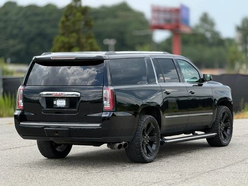 Used 2016 GMC Yukon XL Denali w/ Open Road Package AWD/4WD image 9