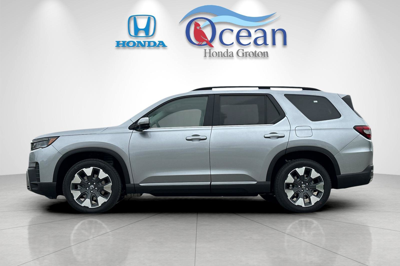 New 2026 Honda Pilot Touring image 2