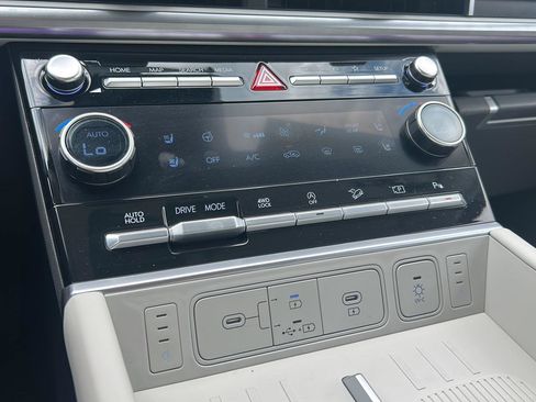 Certified 2024 Hyundai Santa Fe Calligraphy AWD/4WD image 23