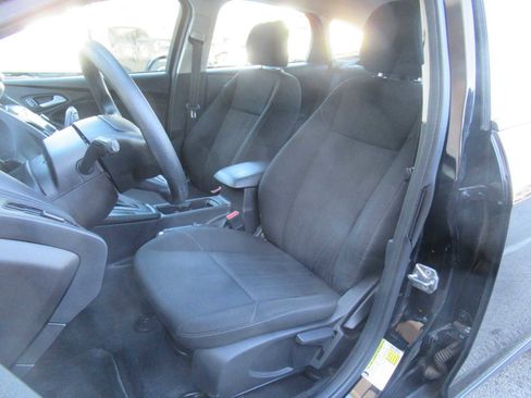 Used 2017 Ford Focus SE image 18