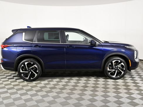 Used 2022 Mitsubishi Outlander SE FWD image 5
