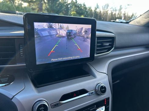 Used 2023 Ford Explorer XLT w/ Equipment Group 202A image 19