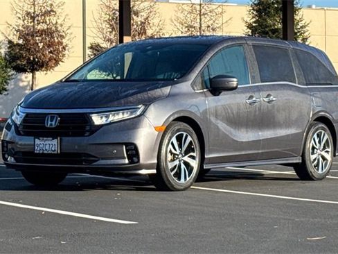 Used 2023 Honda Odyssey Touring image 10