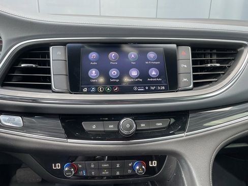 Used 2022 Buick Enclave Premium w/ Experience Buick Package image 17