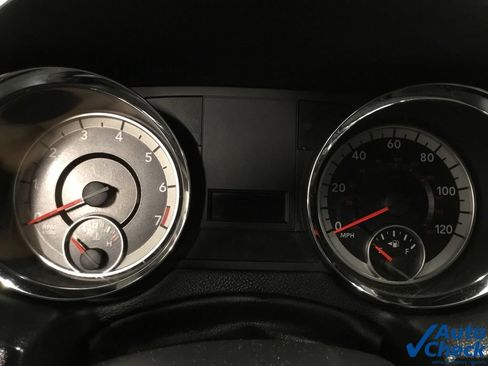 Used 2015 Dodge Grand Caravan SE FWD image 45