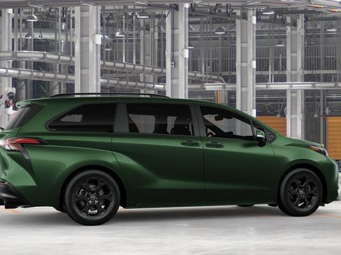 New 2026 Toyota Sienna XLE Woodland Edition AWD/4WD image 11