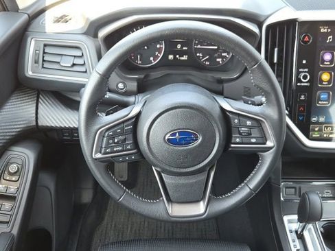 Used 2024 Subaru Ascent Premium w/ Convenience Package image 3