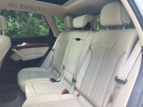Used 2023 Audi Q5 2.0T Premium Plus w/ Premium Plus Package AWD/4WD image 22
