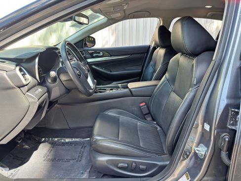 Used 2021 Nissan Maxima 3.5 SV w/ Floor Mat Group FWD image 15