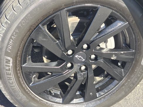 Used 2024 Chevrolet Equinox LS w/ LS Convenience Package image 13