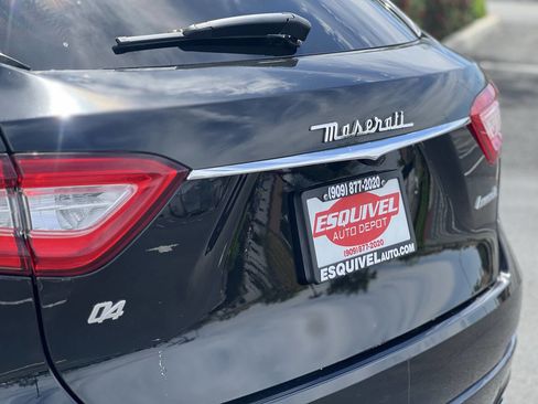 Used 2019 Maserati Levante image 12