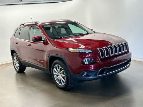 Used 2018 Jeep Cherokee Limited AWD/4WD image 31