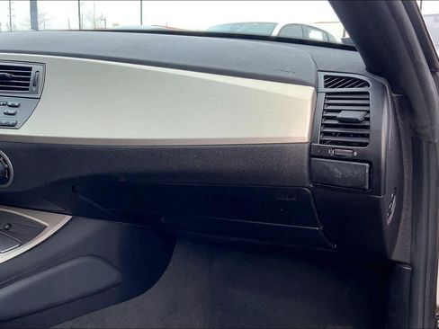 Used 2004 BMW Z4 2.5i image 14