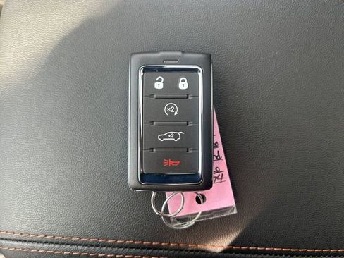 New 2026 Jeep Cherokee Overland image 32