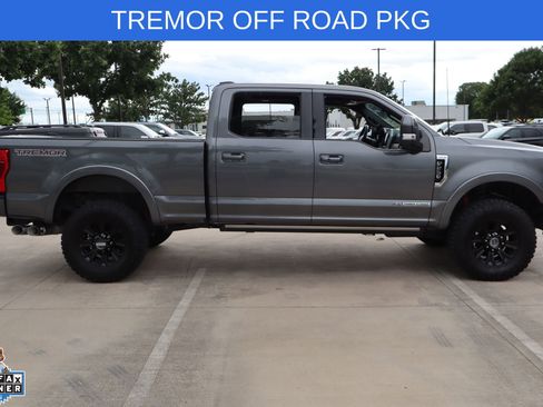 Used 2022 Ford F250 Lariat w/ Tremor Off-Road Package AWD/4WD image 2