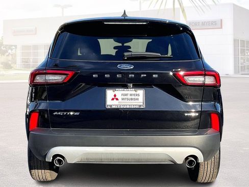 Used 2025 Ford Escape Active image 17