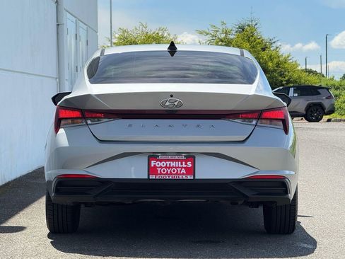 Used 2021 Hyundai Elantra SEL w/ Convenience Package FWD image 6